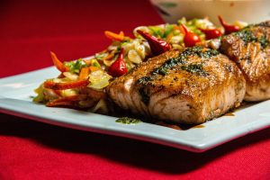 Baked-Salmon-with-Steamed-Veggies-scaled