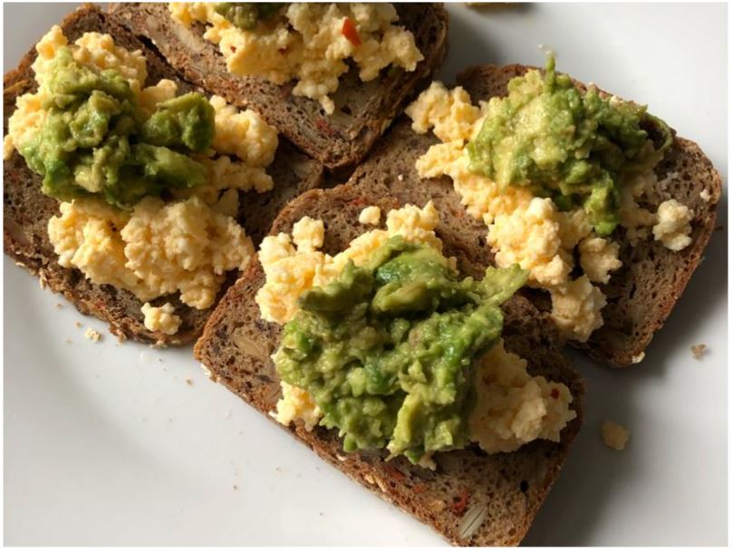 Avocado-Toast-with-Cottage-Cheese