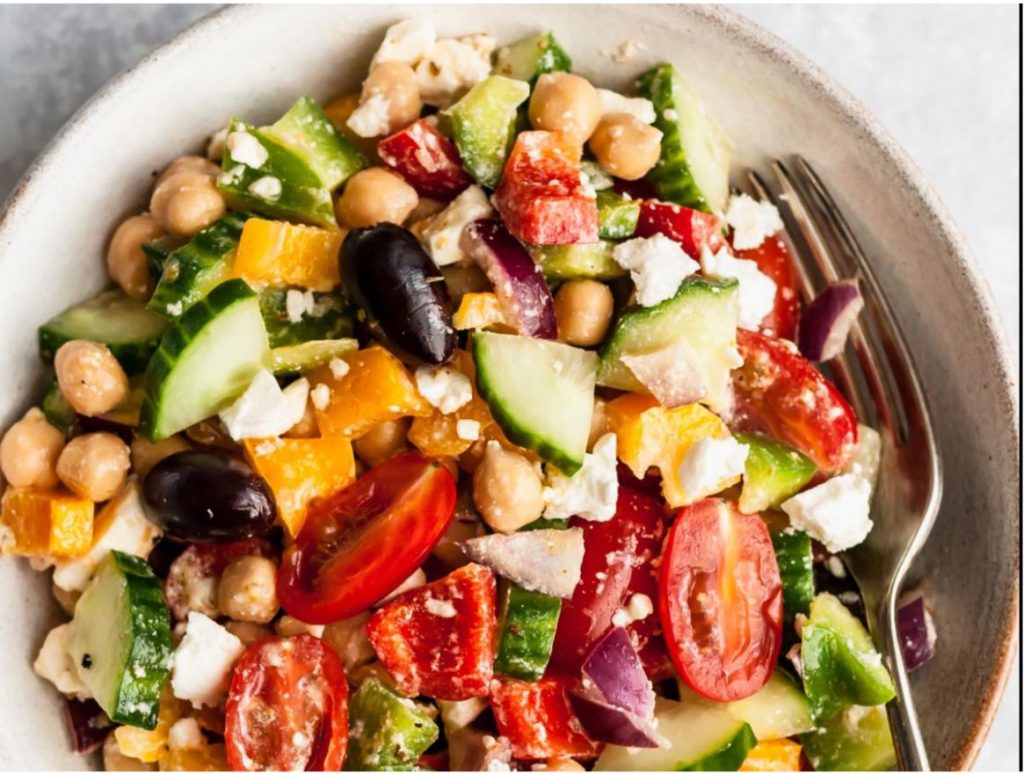 Fresh-Greek-Chickpea-Salad-Delight