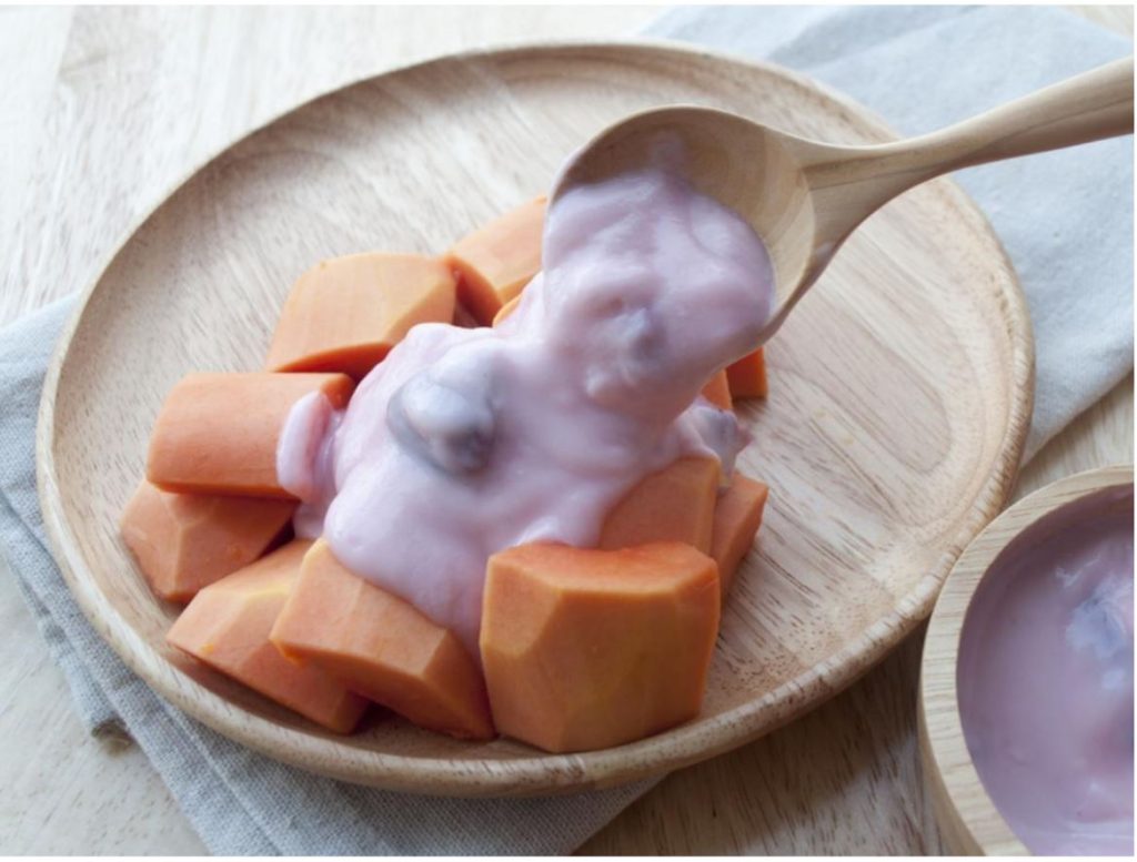 Tropical-Yogurt-Papaya-Bowl