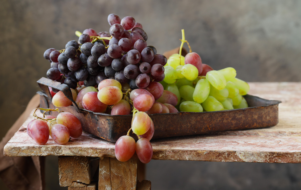 ripe-organic-grapes-2025-03-10-05-47-03-utc-1.jpg