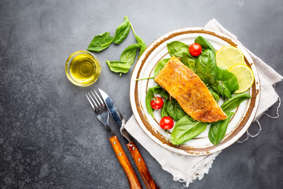 Salmon-Fillet-with-Salad-on-Rustic-Background